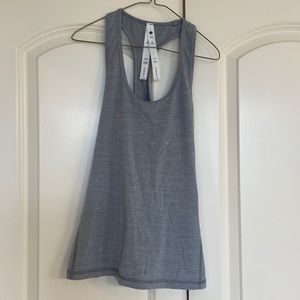 Stori size 6 women’s grey tank